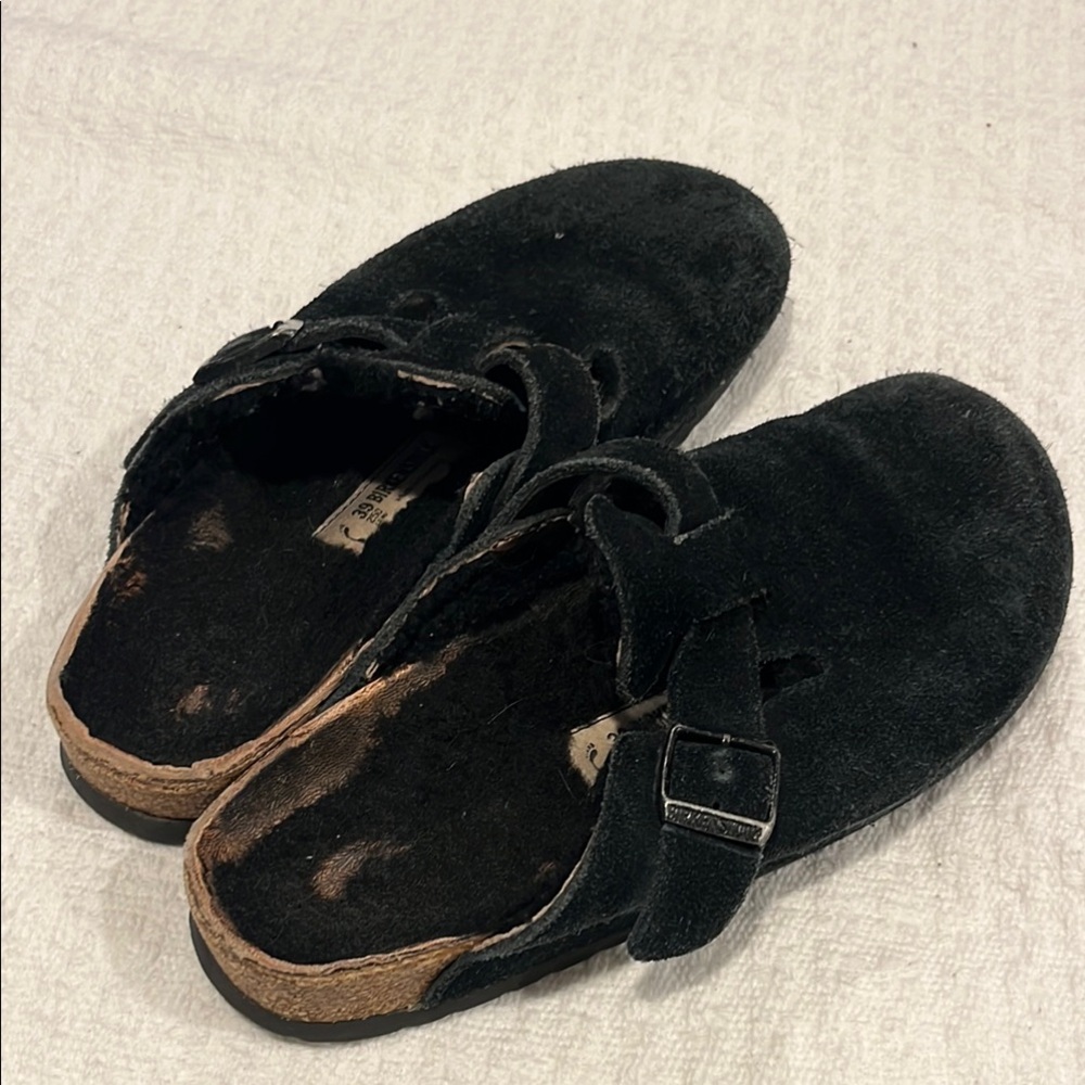 Birkenstock Black Shearling Lined Boston Clogs — Size 39